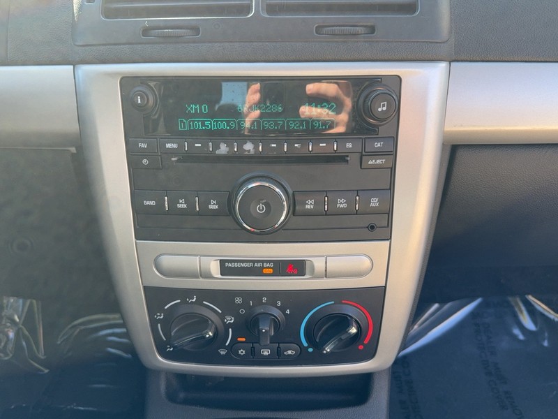Chevrolet Cobalt Vehicle Image 12