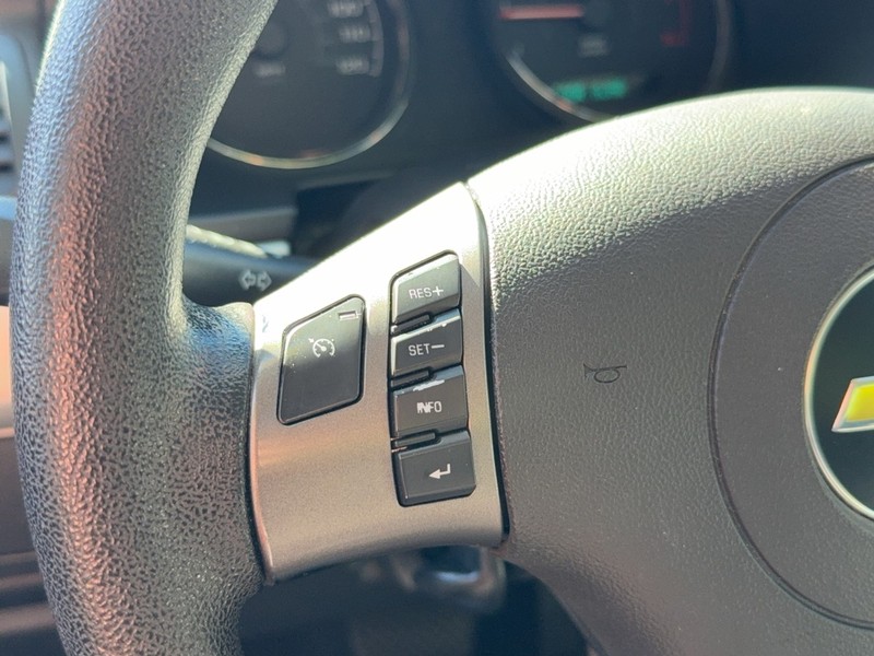 Chevrolet Cobalt Vehicle Image 16