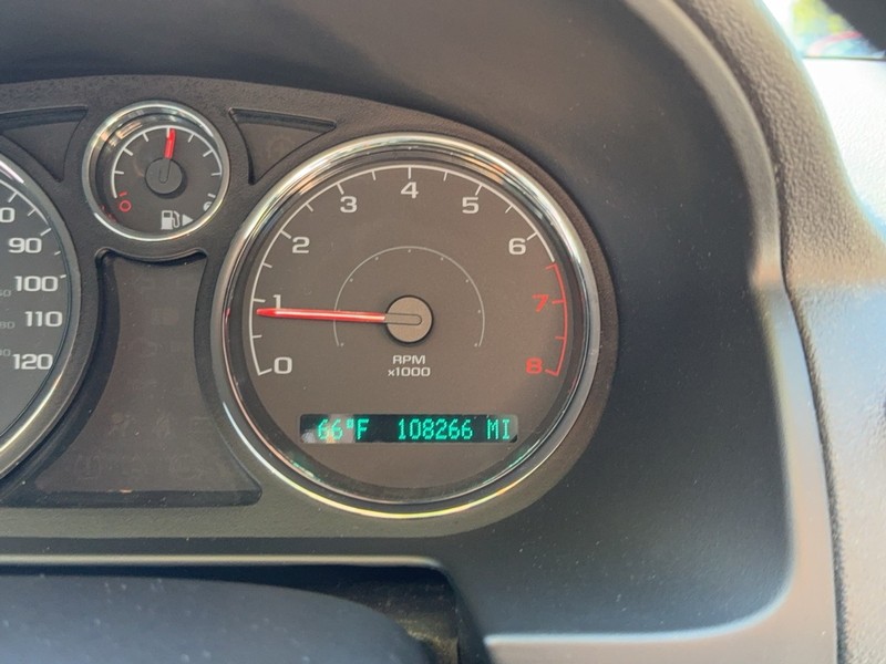 Chevrolet Cobalt Vehicle Image 18