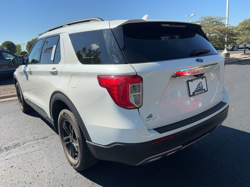 Ford Explorer Vehicle Image 06