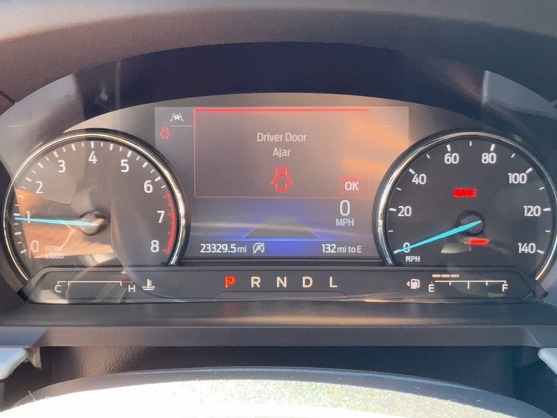Ford Explorer Vehicle Image 19