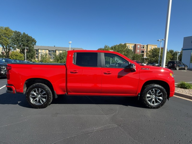 Chevrolet Silverado 1500 Vehicle Image 02