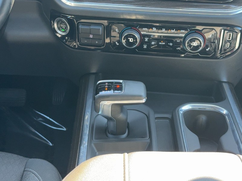 Chevrolet Silverado 1500 Vehicle Image 12