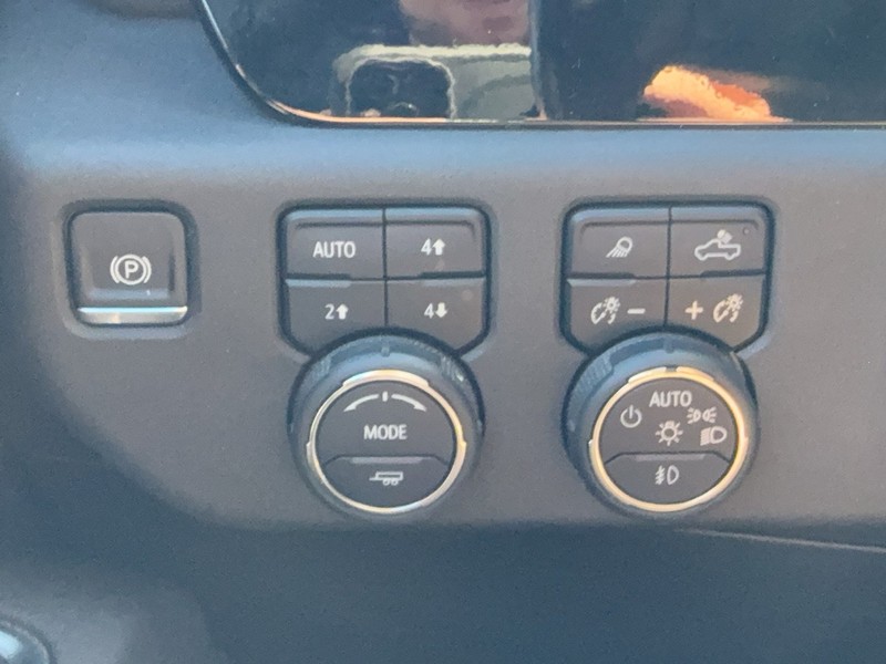 Chevrolet Silverado 1500 Vehicle Image 21