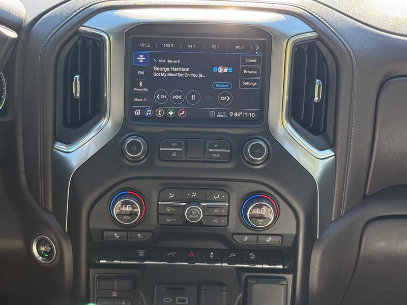 Chevrolet Silverado 2500HD Vehicle Image 13