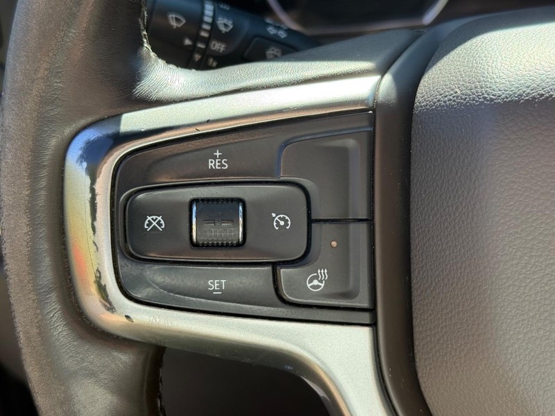 Chevrolet Silverado 2500HD Vehicle Image 17
