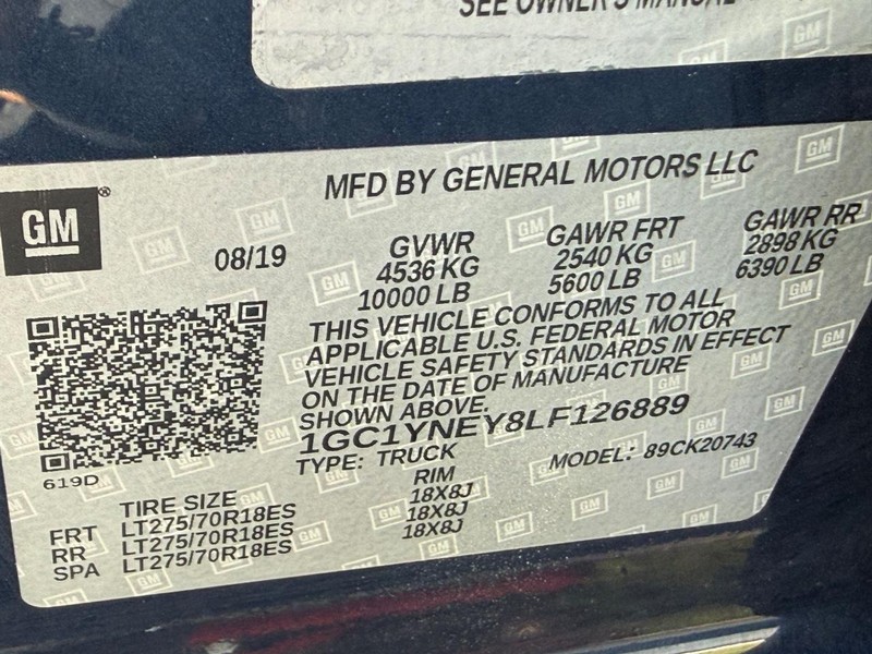Chevrolet Silverado 2500HD Vehicle Image 26