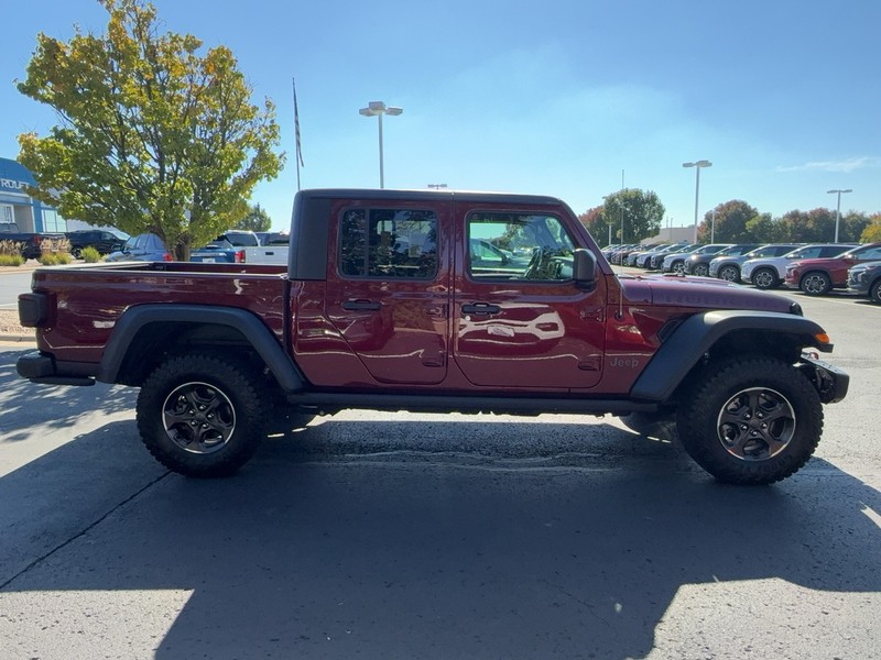 Jeep Gladiator Vehicle Image 02