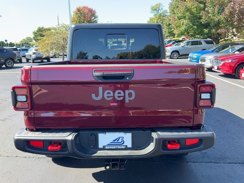 Jeep Gladiator Vehicle Image 04
