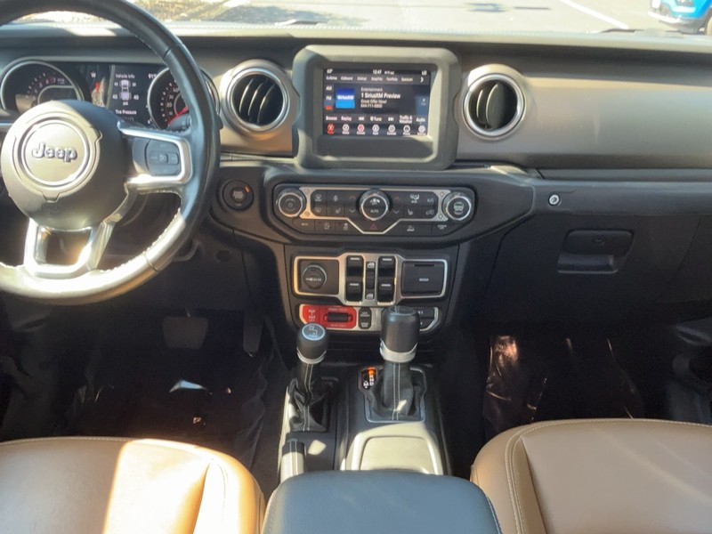 Jeep Gladiator Vehicle Image 11