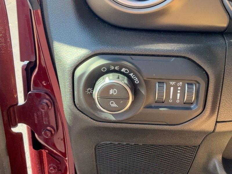 Jeep Gladiator Vehicle Image 22