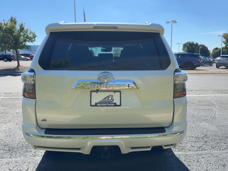 Toyota 4Runner Vehicle Image 04