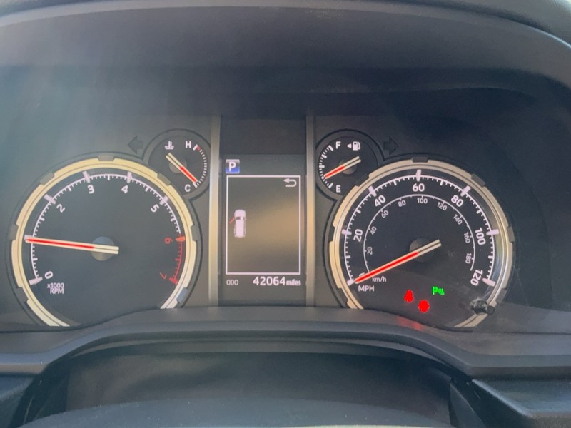 Toyota 4Runner Vehicle Image 18