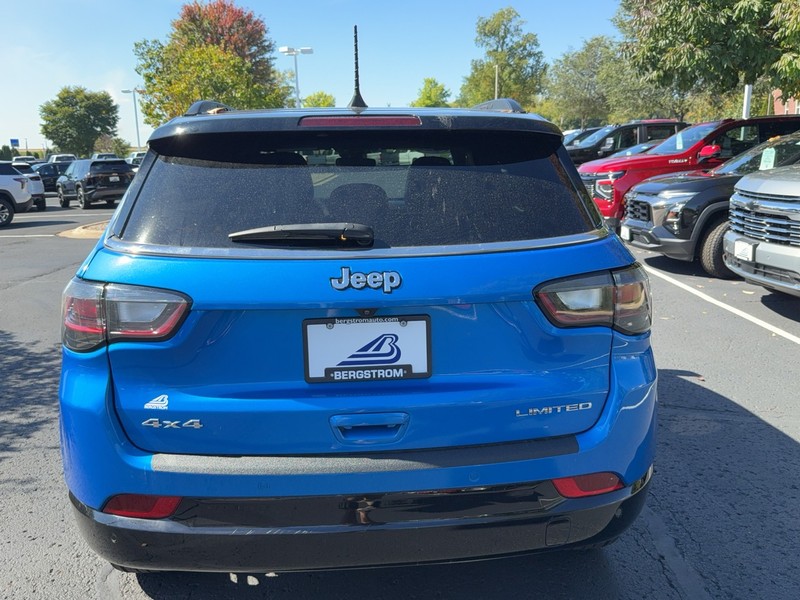 Jeep Compass Vehicle Image 04