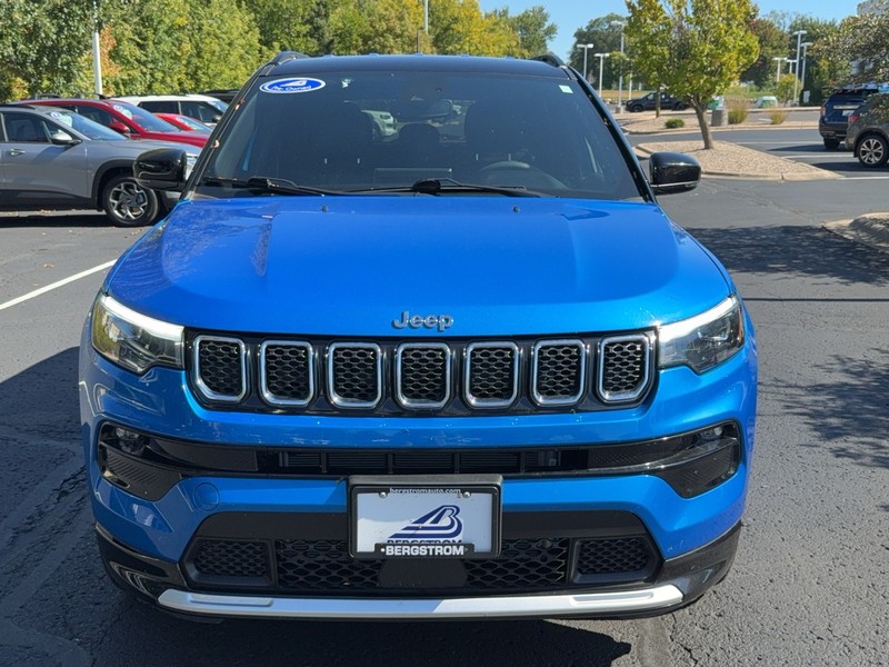 Jeep Compass Vehicle Image 09