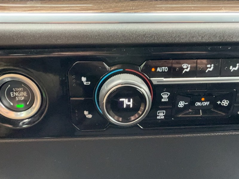 Chevrolet Silverado 1500 Vehicle Image 18