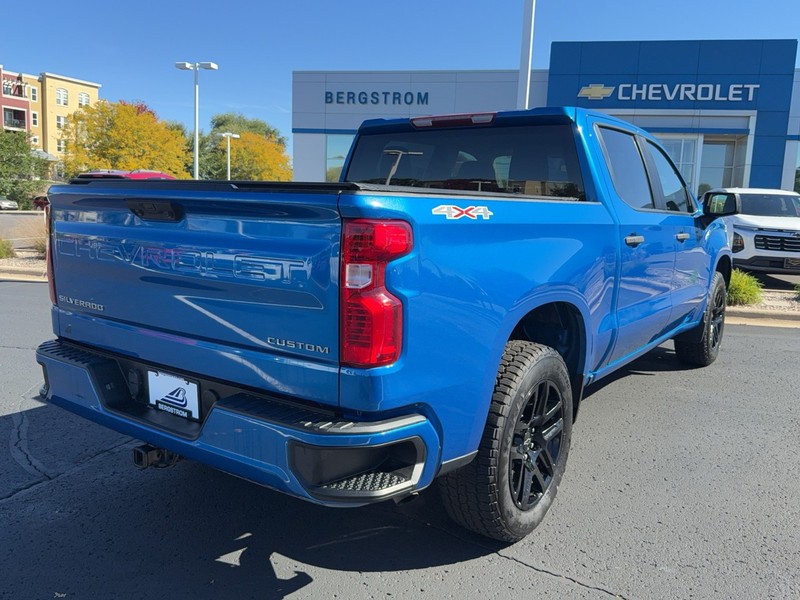 Chevrolet Silverado 1500 Vehicle Image 03