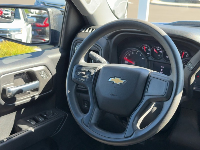 Chevrolet Silverado 1500 Vehicle Image 14