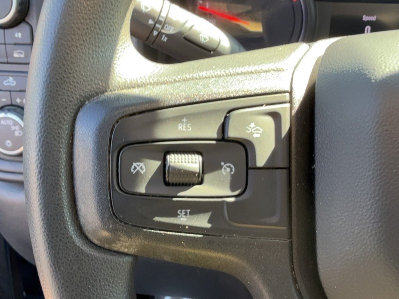 Chevrolet Silverado 1500 Vehicle Image 16