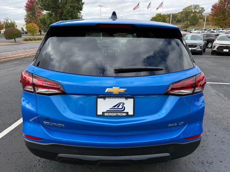 Chevrolet Equinox Vehicle Image 04
