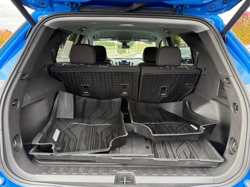 Chevrolet Equinox Vehicle Image 05