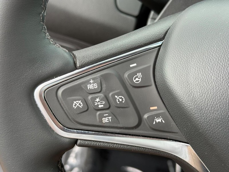 Chevrolet Equinox Vehicle Image 19