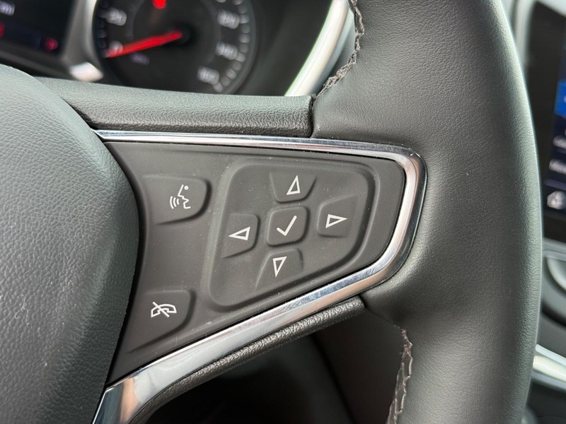 Chevrolet Equinox Vehicle Image 20