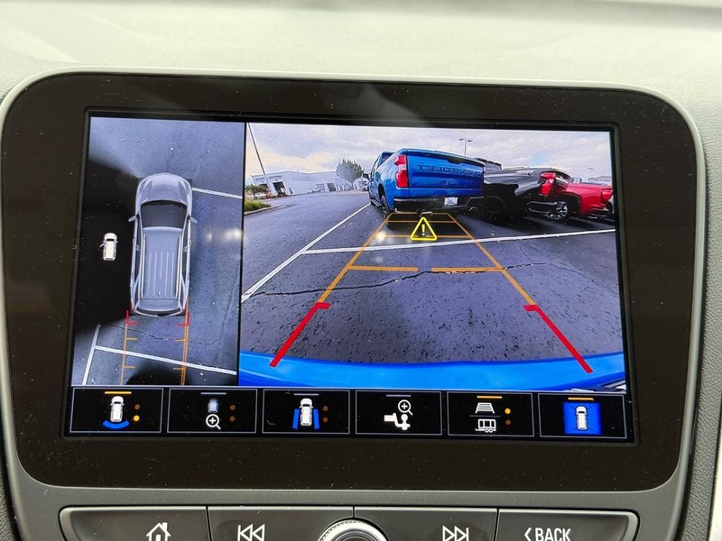 Chevrolet Equinox Vehicle Image 22