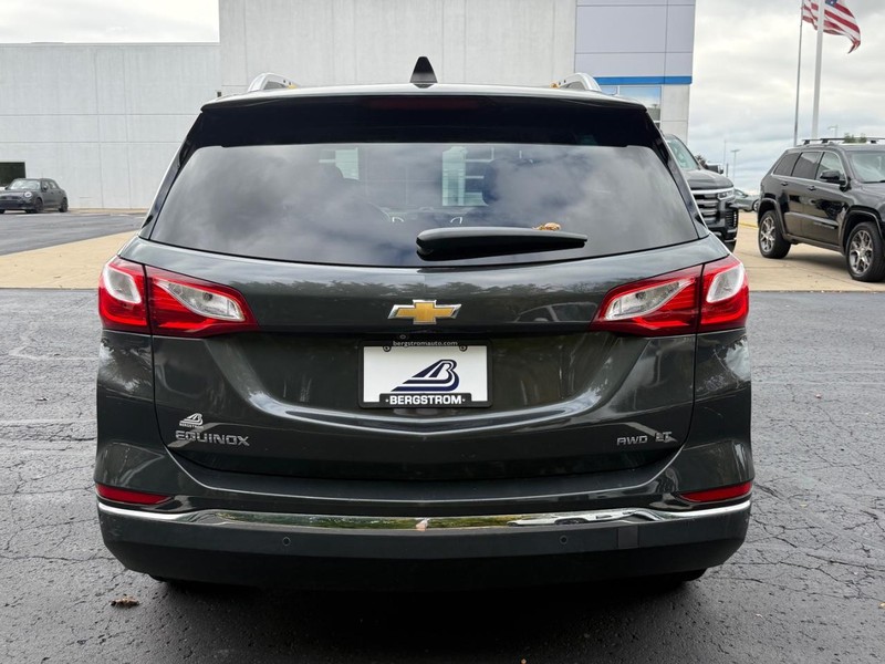 Chevrolet Equinox Vehicle Image 04