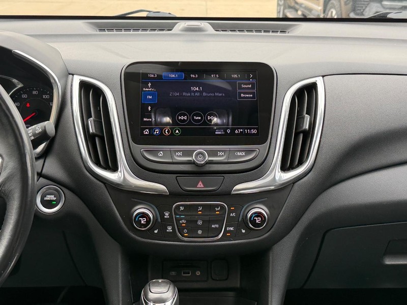 Chevrolet Equinox Vehicle Image 12