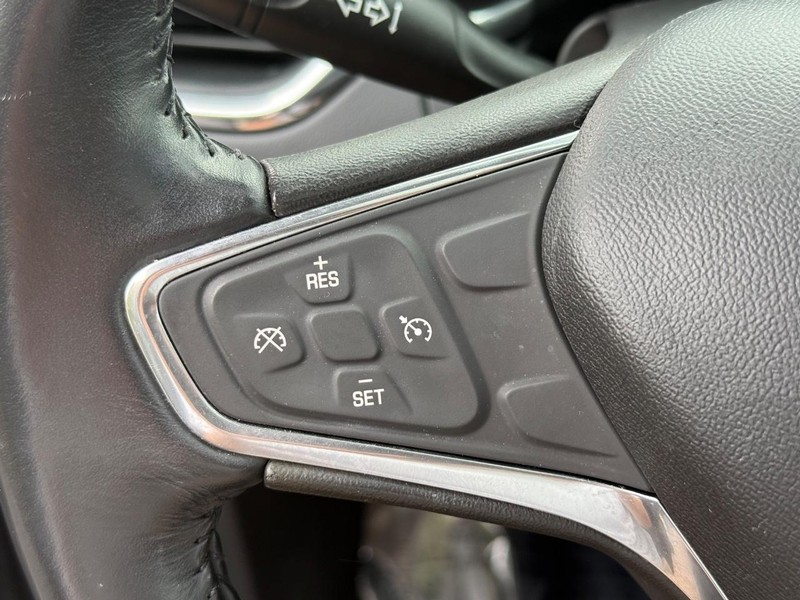 Chevrolet Equinox Vehicle Image 18