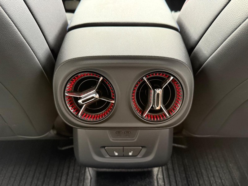 Chevrolet Blazer EV Vehicle Image 11