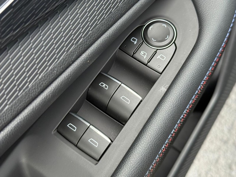 Chevrolet Blazer EV Vehicle Image 25
