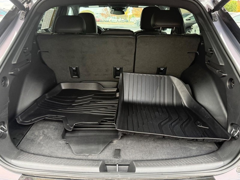 Chevrolet Equinox EV Vehicle Image 05