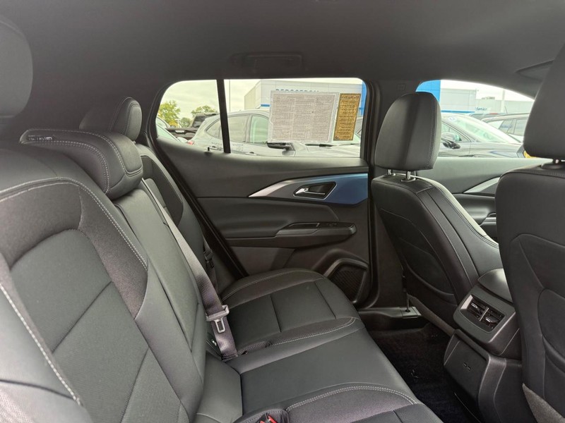 Chevrolet Equinox EV Vehicle Image 10