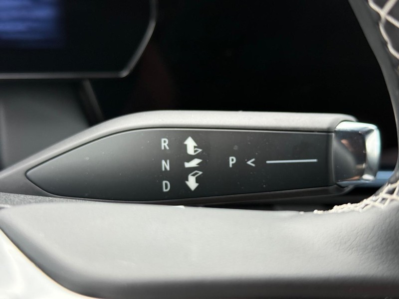 Chevrolet Equinox EV Vehicle Image 19
