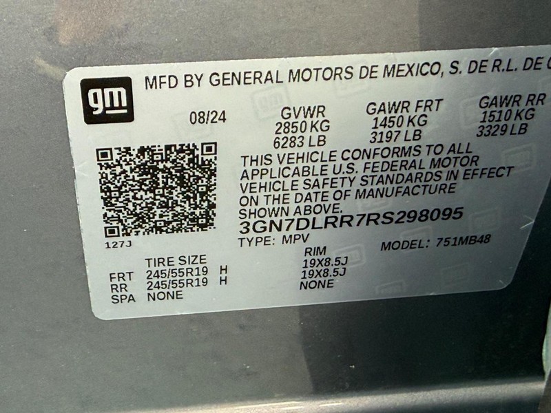 Chevrolet Equinox EV Vehicle Image 27