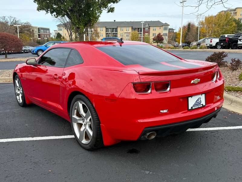 Chevrolet Camaro Vehicle Image 05