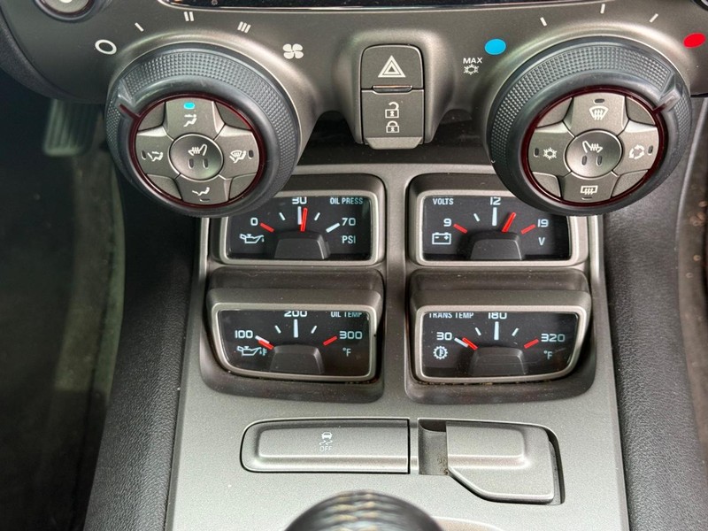 Chevrolet Camaro Vehicle Image 11