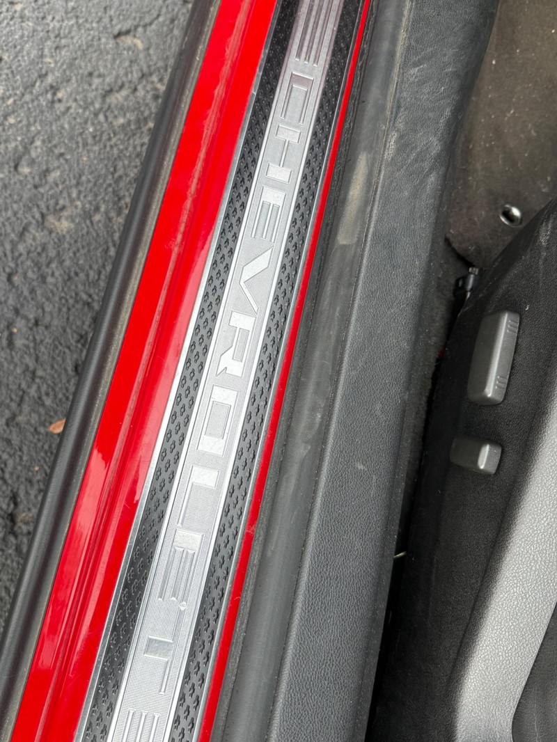 Chevrolet Camaro Vehicle Image 14