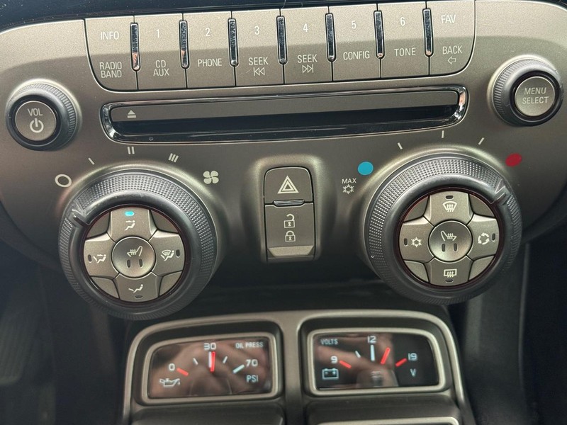 Chevrolet Camaro Vehicle Image 21