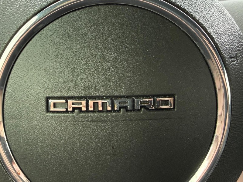 Chevrolet Camaro Vehicle Image 24