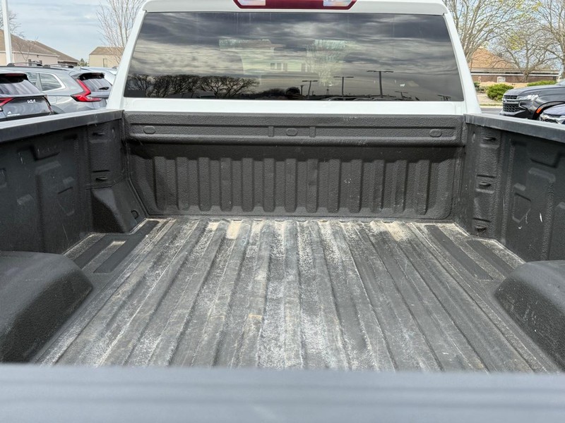 Chevrolet Silverado 2500HD Vehicle Image 05