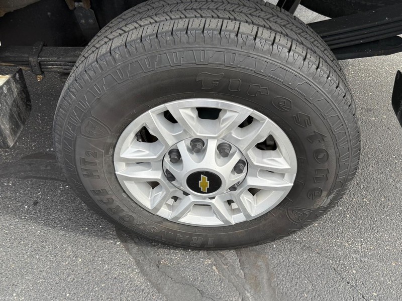 Chevrolet Silverado 2500HD Vehicle Image 07