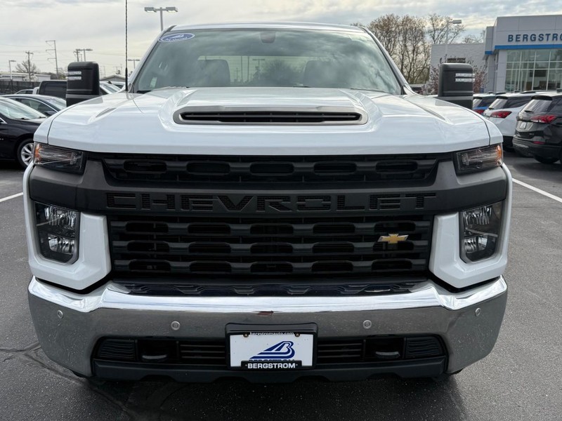 Chevrolet Silverado 2500HD Vehicle Image 09
