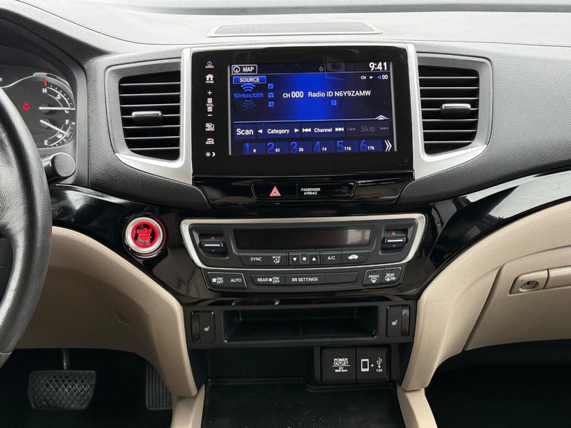 Honda Ridgeline Vehicle Image 12
