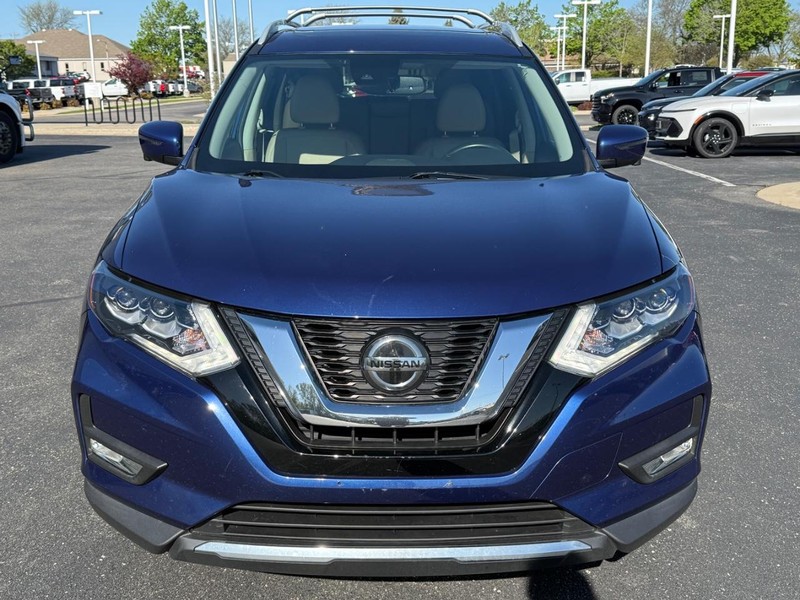Nissan Rogue Vehicle Image 09