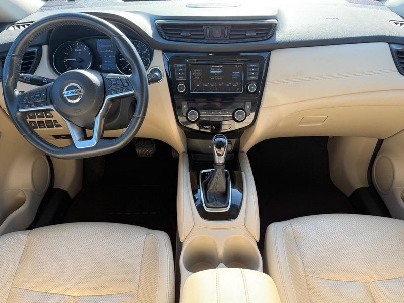 Nissan Rogue Vehicle Image 11