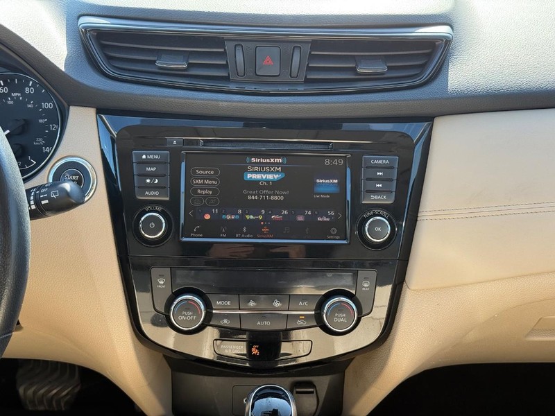 Nissan Rogue Vehicle Image 12