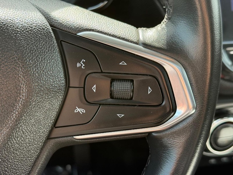 Chevrolet Trailblazer Vehicle Image 16